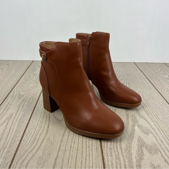 Giani Bernini Women's Trumann Memory Foam Block Heel Dress Booties 8M Cinnamon - Picture 1 of 9